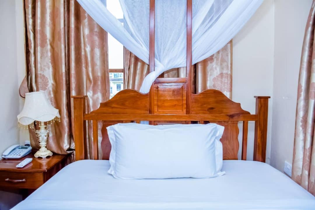 Red Sun Lodge Kokoni Ngambo Exteriér fotografie